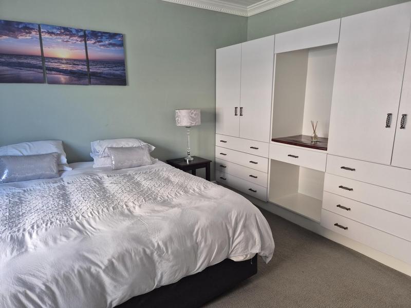 4 Bedroom Property for Sale in Kleinbaai Western Cape